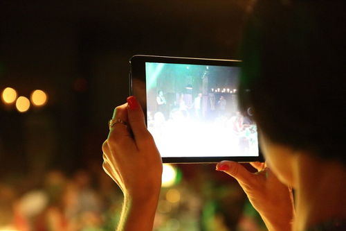 (液晶显示器发展历史)回顾电脑液晶显示器的发展历程:它们究竟是什么时候上市的?