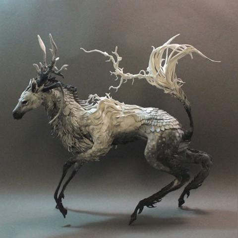 (魔幻手游官网)探秘魔幻手游交易平台：玩家交流购买装备，畅享奇幻游戏世界