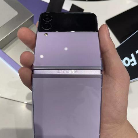 免费版方块世界游戏推荐：立即体验最新版本，绝对让你爱不释手！