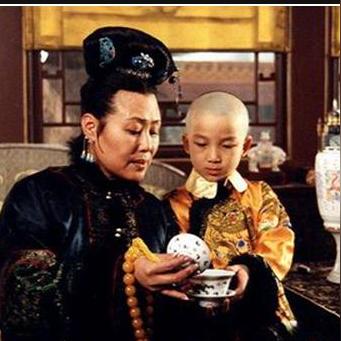 (耀光火龙传奇官网)耀光火龙传奇游戏现状探讨：玩家反馈与未来发展方向分析