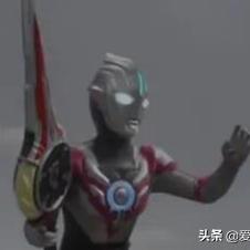 (奥特曼卡片对战游戏视频)奥特曼卡片对战：挑战朋友，成为最强战士！