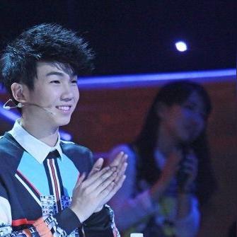 (王俊凯在中餐厅的表现)王俊凯在中餐厅展现独特魅力,引领华语乐坛新风潮 (王俊凯在中餐厅的表现)王俊凯在中餐厅展现独特魅力,引领华语乐坛新风潮