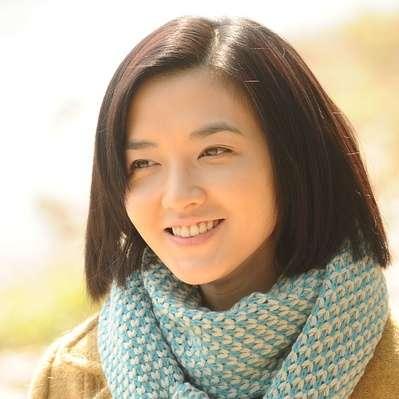 (魔幻森林女王)在梦幻森林中与魔女一起飞行射击：探索神秘世界的奇妙冒险