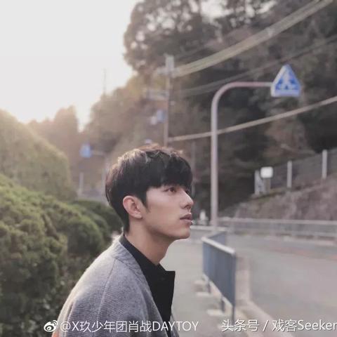 (写偶像的惊艳结尾)最终化身惊艳人心的写作结局：偶像的惊艳转折与新生