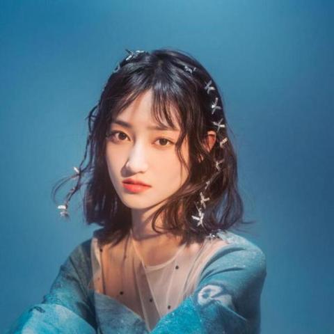 (梦醒少女2:梦与现实的交错)梦醒少女2: 真实与虚幻的交汇之路，时空穿梭的奇妙冒险