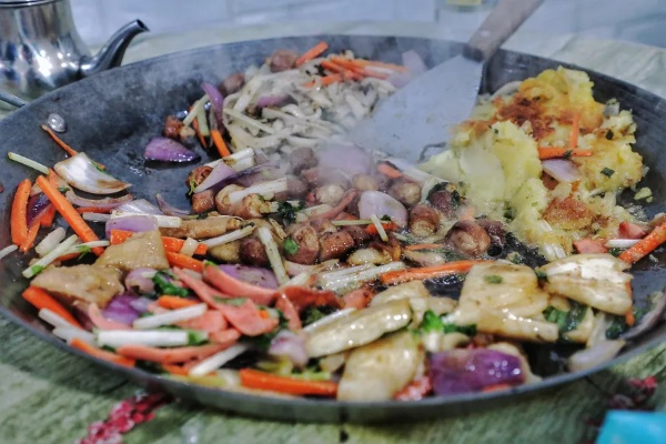 (舌尖上的小镇 的小镇)探索舌尖上的小镇：那些美食背后的故事与未解之谜