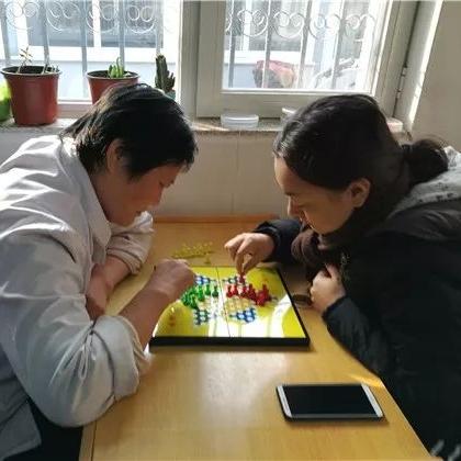 免费下载单机版斗地主，畅玩经典游戏，一键开始快乐激情对战！