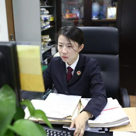 探讨社交平台监管：疯狂因'指尖消雄'下架神秘事件展现网络安全与审查的紧张关系