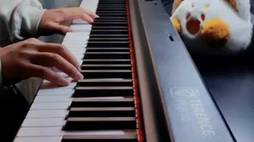 (一首纯音乐登登)纯音乐旋律持续登登登,带你走进和谐美妙的音乐世界 (一首纯音乐登登)纯音乐旋律持续登登登,带你走进和谐美妙的音乐世界