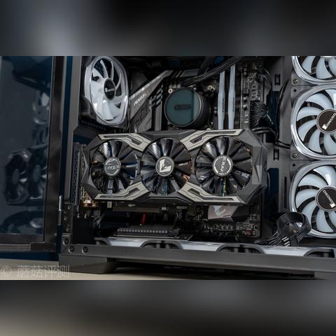 在Windows 10系统中，如何查看电脑显卡的配置信息？快速了解你的电脑显卡性能！