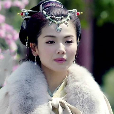 (一个男生愿意让女生了解他)男人刻意让女人得知他积极参与相亲，有何深意？