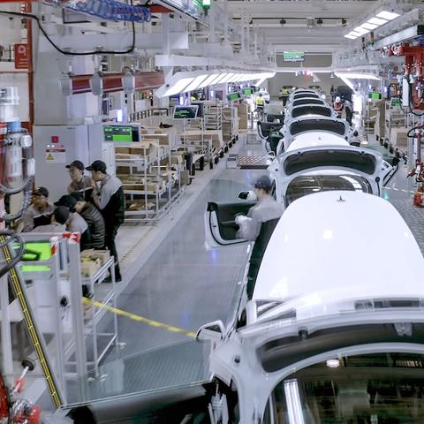 揭秘超级工厂攻略：如何挑战高难度关卡，获取最佳装备与技能？