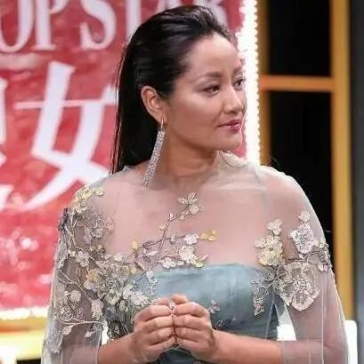 沈腾瞿颖台湾话版《三国》热播，解读历史人物形象背后的台湾方言韵味