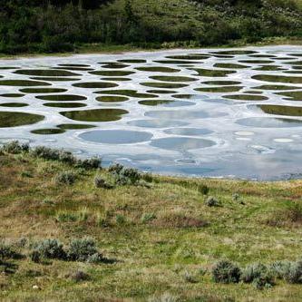 揭秘引人入胜的炙热剧情：深度解析影视作品中的情感纠葛和乱象