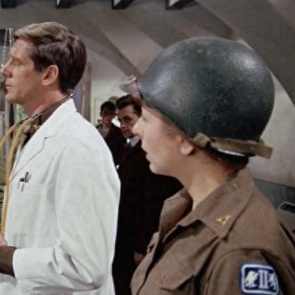 (英若诚为什么入狱)英若诚最后的秘密：揭开背后真相的关键，谜底终现震撼真相。