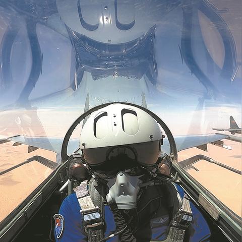 (战机归来手游)战机归来红包游戏:开启你的空战冒险,赢取丰厚红包奖励!