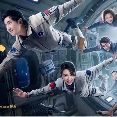 (雄风浩荡雄风豪迈)雄风凌云，豪气压群雄，使命在肩，闯尽群雄，一路独行