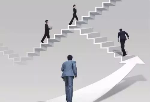 前进吧冠军！勇敢追梦，共创辉煌未来，实现自我价值的奋斗之路