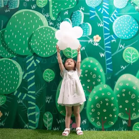 探秘小小夜店游戏世界：绚烂灯光下的游乐场，夜幕下的精彩之地