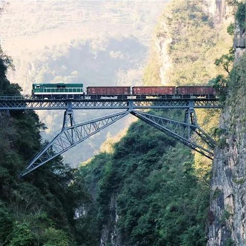 (穿梭三国)深度解析：穿行三国阵容推荐，实用阵容搭配技巧揭秘