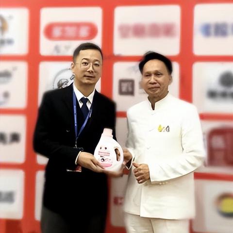 (足球大师荣誉版球员怎么获得)足球大师荣誉版最高等级是多少?别错过获取无限荣誉的机会! (足球大师荣誉版球员怎么获得)足球大师荣誉版最高等级是多少?别错过获取无限荣誉的机会!