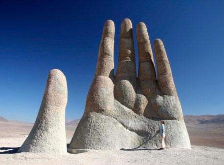 战圣佛战斗之际，双菱角巍然矗立