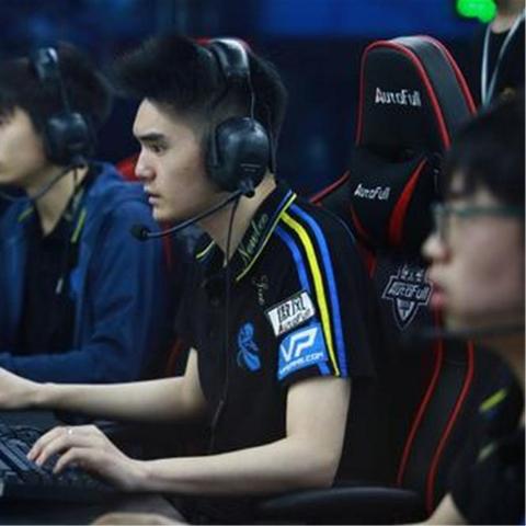 (刀剑少女2内购破解版)刀剑少女2阵容指南：如何搭配最强阵容，打造无敌战队！