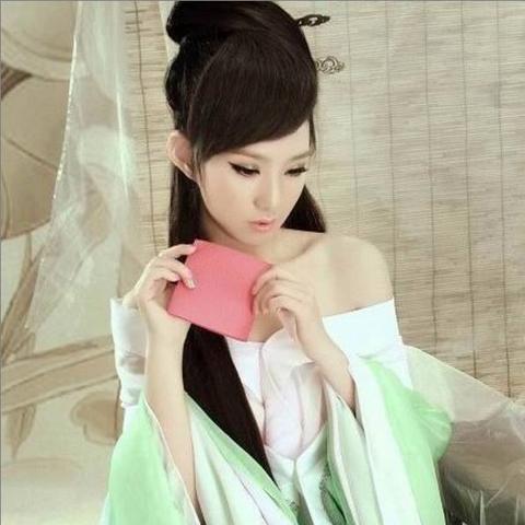 眼眸之城与梦境少女：探寻迷失于幻想之间的心灵