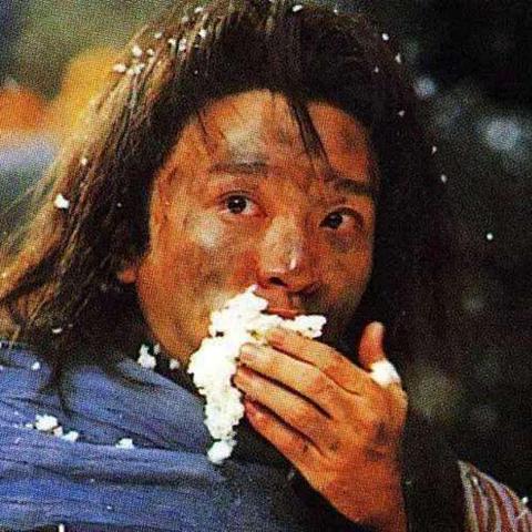 (两脚踢翻尘世界全诗)两脚踢翻尘世界，梦想与现实的较量与追寻