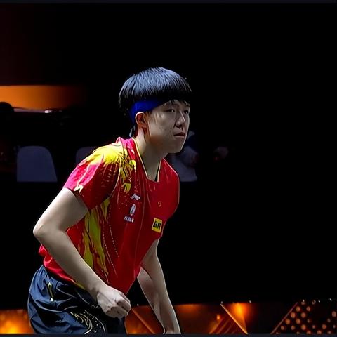 王楚钦在国际乒乓球赛季中继续领跑，稳居世界第一宝座的传奇之路