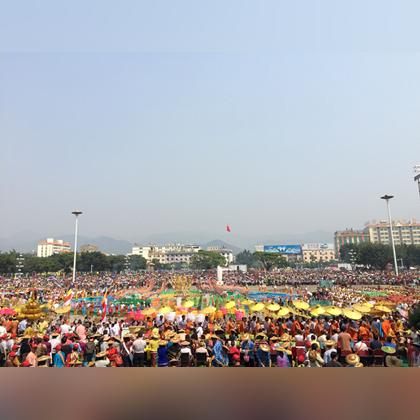 探寻秘密：为何被誉为'黎明之城'的芒市成为缅甸最重要的商业和文化交流中心?