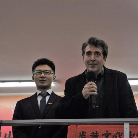 探索策略与创造力的结合：建设王国的经营游戏带你领略无限可能的奇幻世界