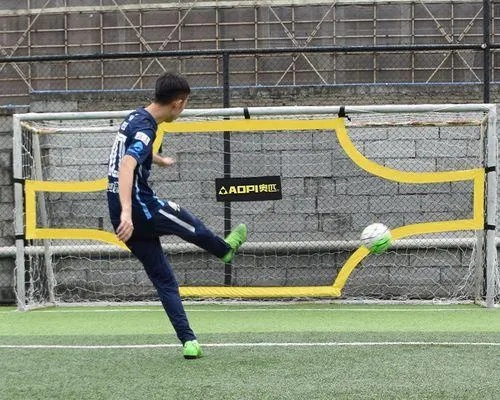 (射门的正确脚法图解)如何正确进行射门动作？学习射门的正确脚法技巧